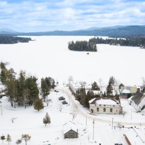 An arial view of Raquette Lake