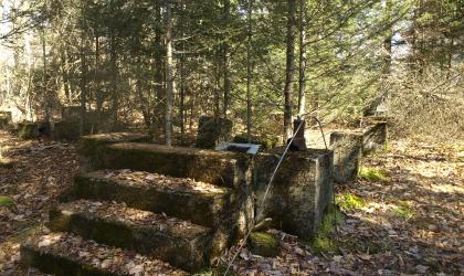 This is a non-maintained trail, but so well-marked it will not challenge those bushwhacking skills.