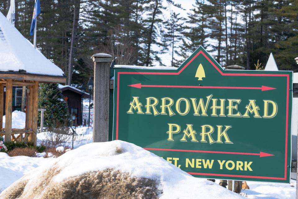 Sign for Arrowhead Park in the winter