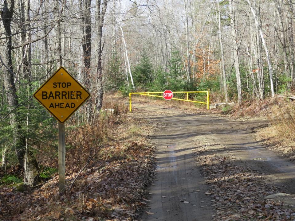 Chain Lakes Road South 3rd parking area