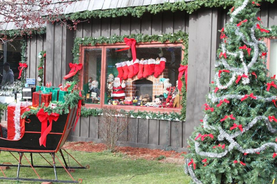 Adirondack Christmas On Main Street