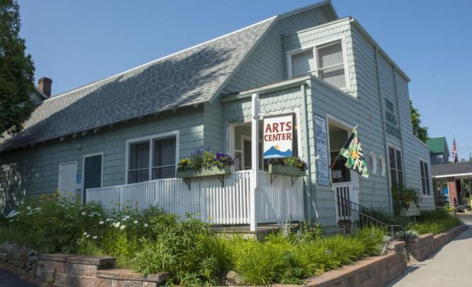 An outdoor photo of the Adirondack Lakes Center for the Arts Building