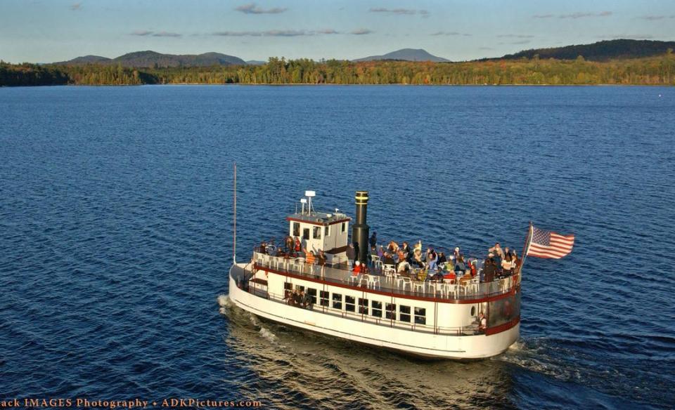 WW Durant tour boat on the Raquette Lake