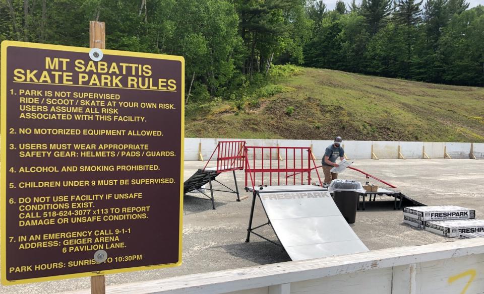 A sign for a skate park