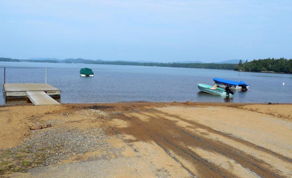 The ramp and pier at Golden Beach.